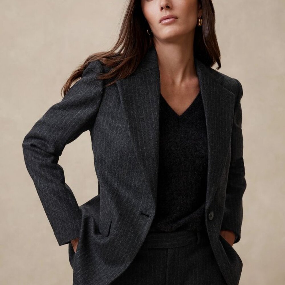 Banana Republic Arama Blazer 12 Italian Wool Pinstripe Gray Tailored